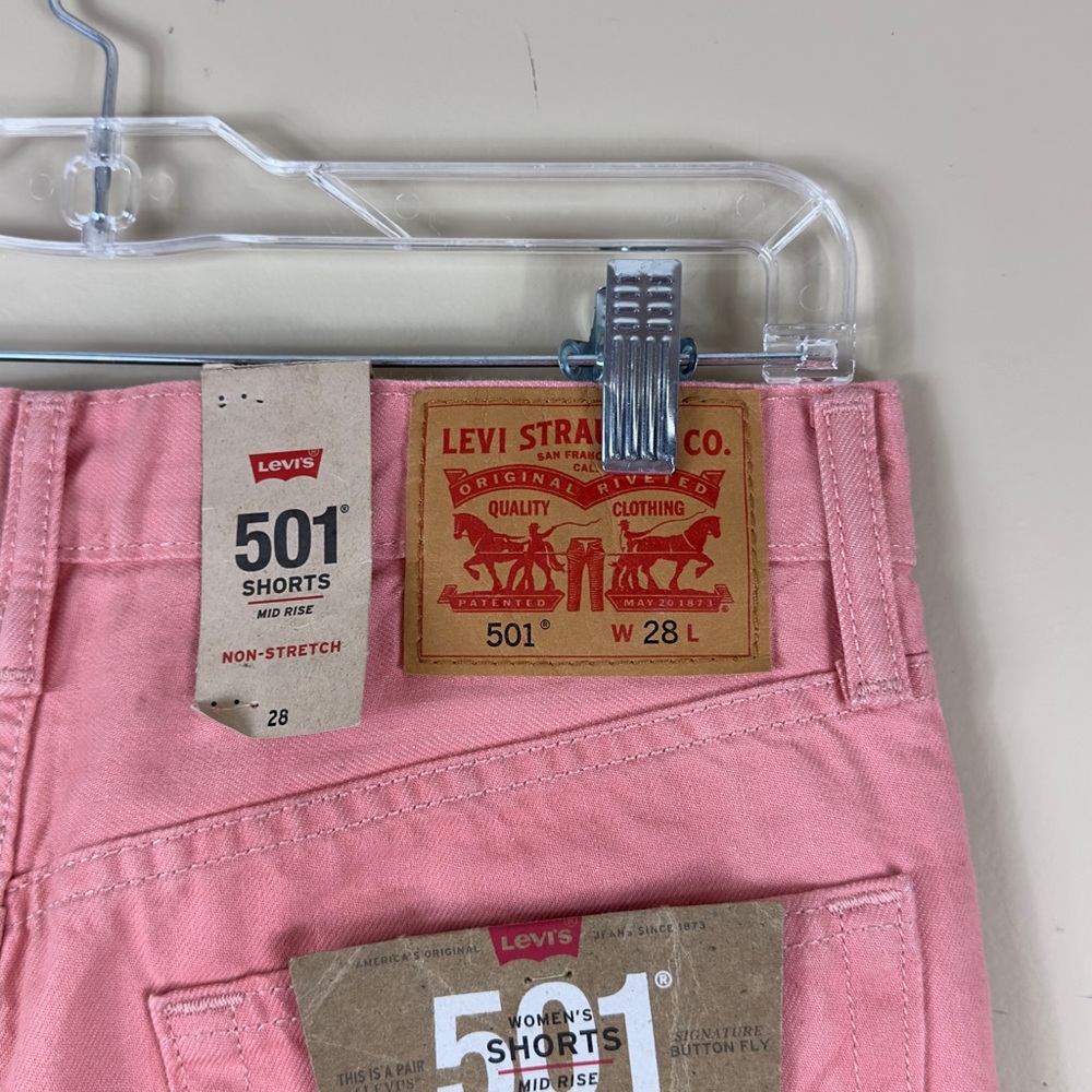 COPY - Levi’s 501 shorts mid rise w 28 10-1/2 rise 3” inseam coral. NWT sold - Picture 3 of 5